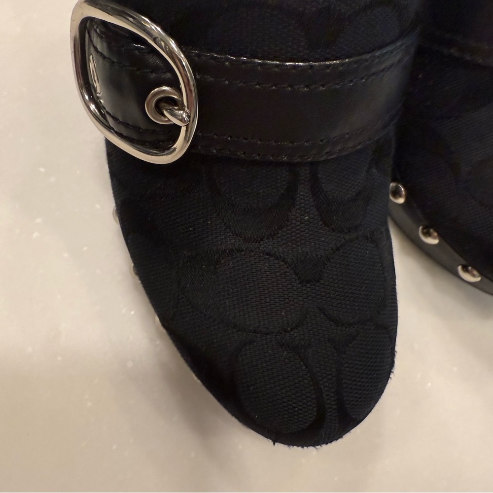 Coach Womens Willow Black Signature Mules / Clogs Heels Studs Buckle Sz 5 - Picture 4 of 14